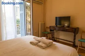 Cozy Athens Hideaway Pontou Street - Image 4