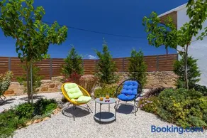 Trialonia Luxury Villa - Image 2