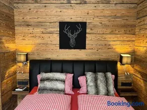 Ski-in & Out Alpine Style Apartment near Kitzbühel - Image 1