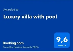 Luxury villa with pool - Image 2