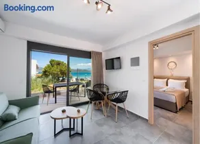 Lefkas Blue Hotel - Image 1
