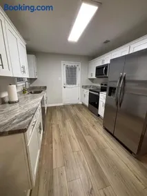 Home in Savannah - Image 3