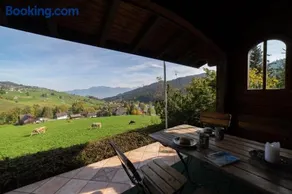 Ferienhaus mit Garten, Terrasse und Sauna | Bergblick | Ideal für Homeoffice - Image 3