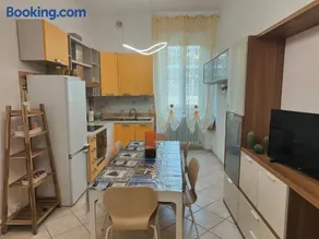 Appartamento in Pietrasanta - Image 1