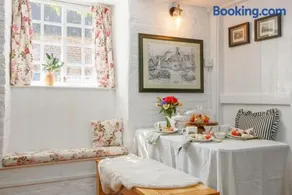 Milton Cottage - Image 4