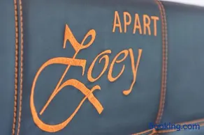 Apart Zoey - Image 2