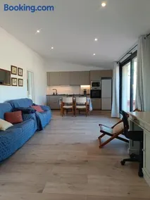 Sunny Relaxing Penthouse Costa Brava, Sea & Mountain Views, Huge Terrace, Fiber 1GB - Image 4