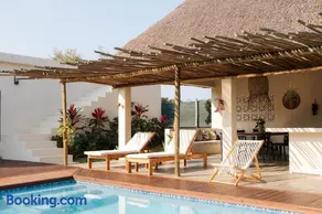 Ka Nicita - Beach house with pool - Image 1