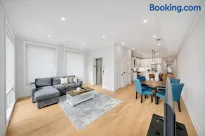 Modern Luxury 3BR 2BA 10 minutes to NYC - Image 1