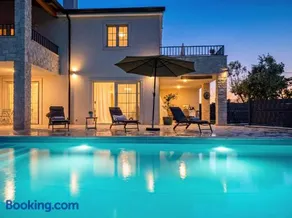 Villa Gaudeo with pool and EV station - Image 2