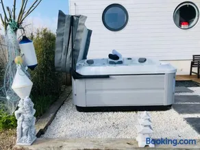 La Maison Bateau au Bord de Mer - Image 2