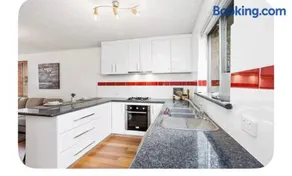 Modern, Comfortable Home Steps from Swan River in South Perth - Image 4