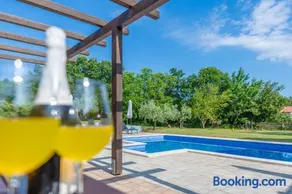Family friendly Villa with Pool and Garden - Image 5