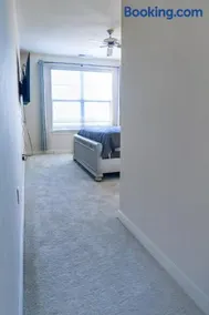 Cozy & inviting 2BD 2BTH Apt Home - Image 3