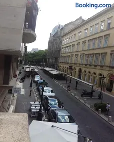 Danube Bridge Apartments - Image 2