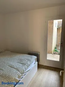 Appartement au coeur du village au rez de chaussée - Image 2
