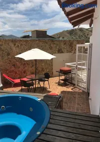 Linda casa con jacuzzi - Image 3