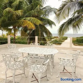 San Crisanto Beachfront Villa with Private Pool and Ocean View - Image 4