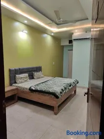 Hotel NCR & Cafe - Image 2