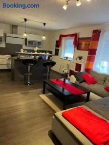 Moderne Erdgeschosswohnung - Image 1