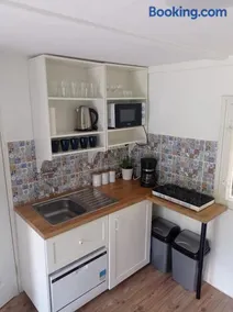 Akarattya Endless Summer Woodhouse - Image 3