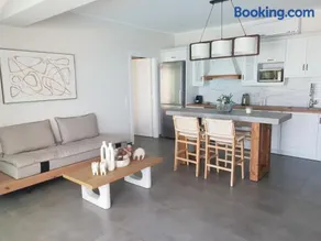 Paralia Luxury Suites - Image 2