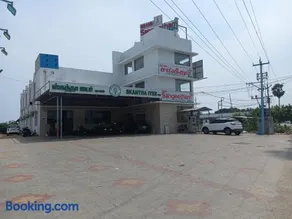 Grand Sangeetham Inn - Image 2