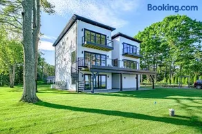 Modern Ocean Front Home 4 bed, 5 bath Freeport - Image 4