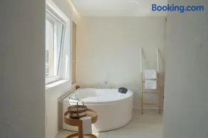 AYLA Suite - Panoramic Luxury Escape - Image 2