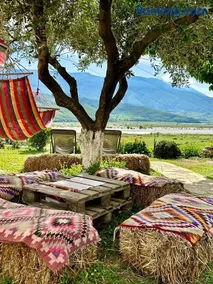 Vjosa Guest House - Image 1