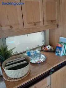 Moving Inn - Retro Übernachten im Wohnwagen, günstig & zentral - Image 1