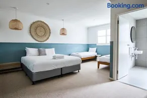 Lorne Hotel - Image 2