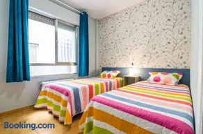 tuGuest Manuel de Falla Apartment - Image 4