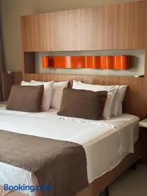 Jade Hotel Condomínio suite particular super king - Image 5