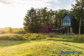 Lütetsburg Lodges - Image 1