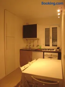 Rinathos Guesthouse - Image 4