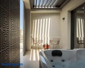 Space Row Exclusive Residences - Image 5