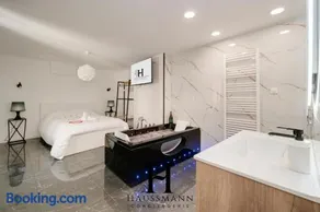 Magnifique Suite Luxe Jacuzzi Centre ville Nancy - Image 1