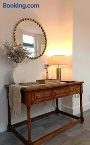 Whitchurch High Street Hideaway - Image 5