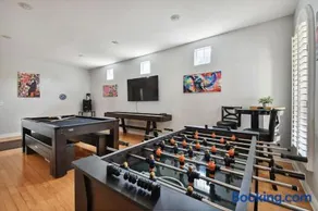 Game Room House, Sleeps 12, Near Everything Tampa - Image 1