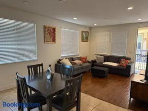Cozy Charm Newark Retreat with Free Wifi and AC - Image 3