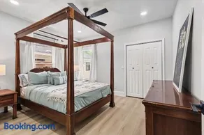 Sleeps 12 - Luxury Upscale House mins from Mercedes-Benz Stadium - Image 5