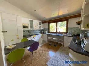 Casa de Férias \"Haus Linsendorf\" com acesso privado ao lago, piscina e Wi-Fi - Image 4