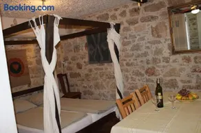 Charming Studio in Betina, 30 m², Terrace - Image 5