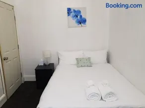 Cosy stay in private double bedroom - RM 5 - Image 2