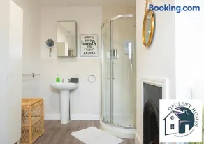 Contactor Stay, Reading Town Centre 4 Bed House, Large House with 2 bath - Image 5