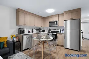 Modern 2BR Quiet Retreat with Kitchen Near Banff, Parks, Winsport - Image 5