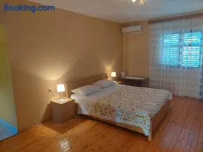 Apartments and room Julija - Image 2