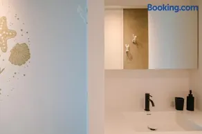 Brand new studio with sea view on a top location - Image 5