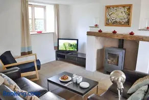 Hampton Wafre Cottage - Image 3
